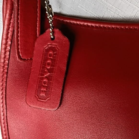 Coach Vintage Red Leather Crossbody Bag - Picture 3 of 12
